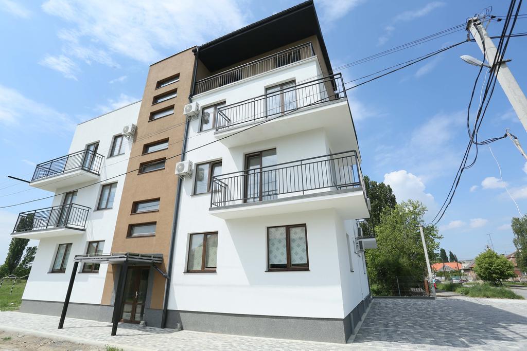 Apartments On Leva St. Beregovo Exterior foto